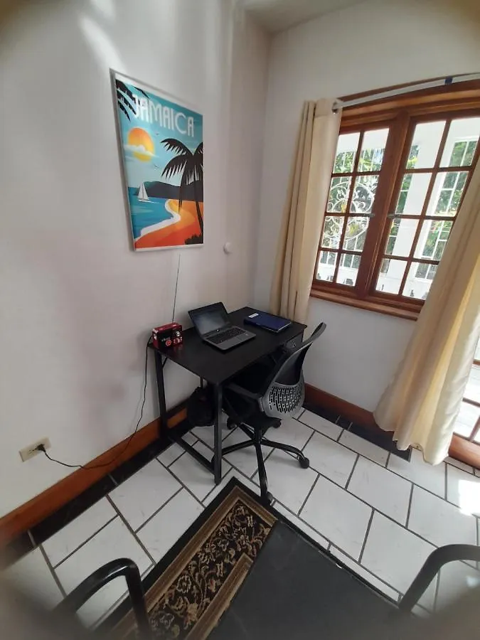 Melrose Place Montego Bay Jamaïque
